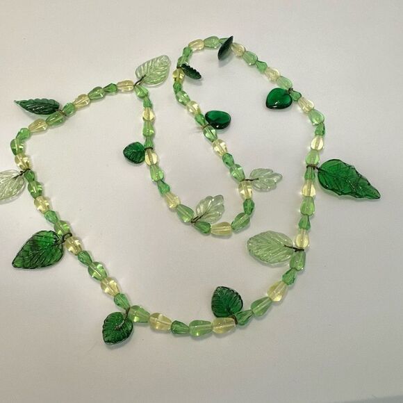 Green glass beaded leaf message - Picture 7 of 7
